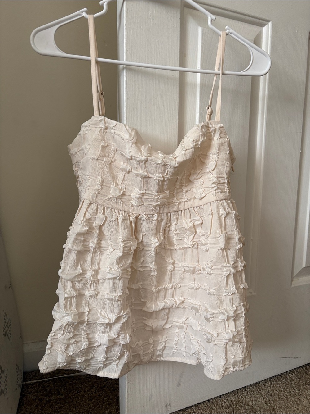Textured tank